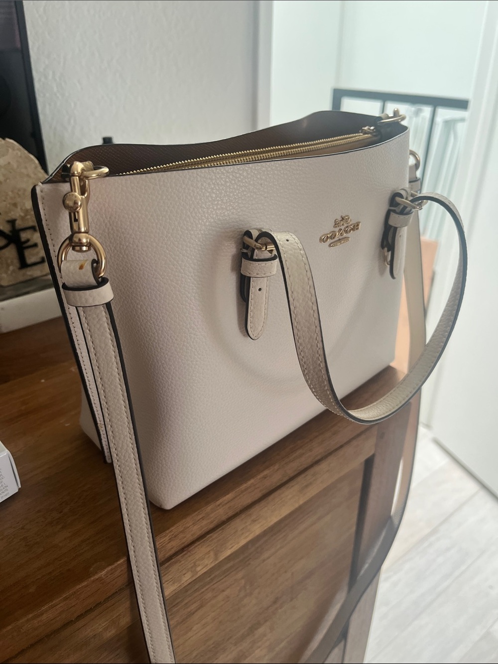 Coach White Pebbled Leather Structured Tote with Gold Hardware - Picture 2 of 8